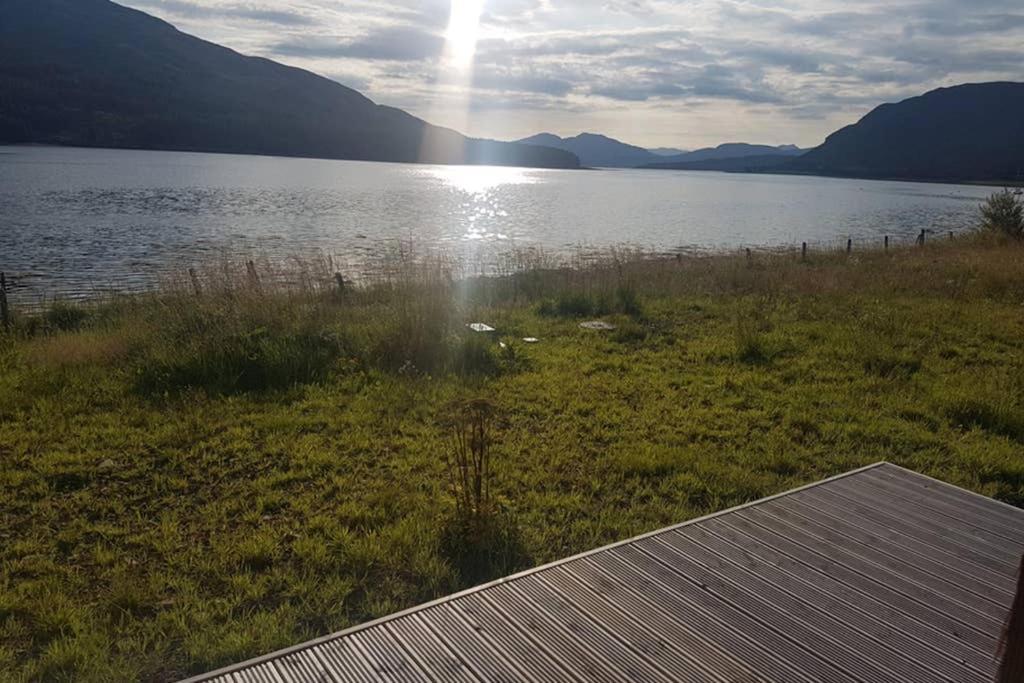 Beautiful Views From Right Above The Water Villa Dunan Eksteriør bilde